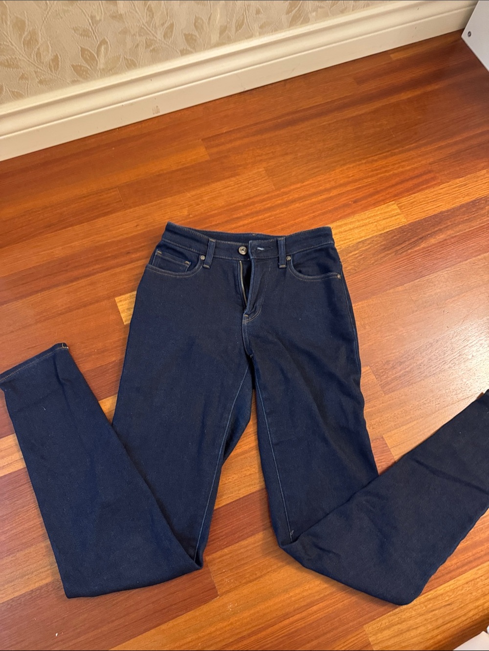 Uniqlo Women's Navy Skinny Jeans